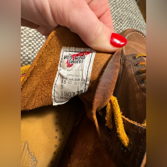 Redwing 6 inch moc. Worn twice.size 9.5 - Picture 4 of 7